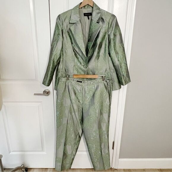 Escada Pant Suit Blazer Jacket Green Silver Metallic Floral Size 44 XL - Picture 2 of 14
